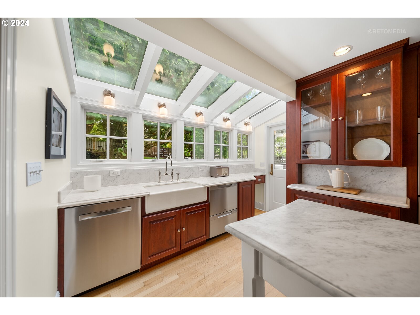 5207 Southwest Dosch Road Portland, OR 97239 - Photo 10 of 46 Gallery Image 10