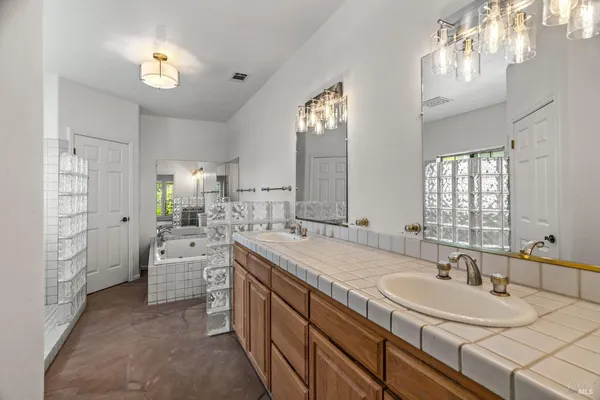 $4,800 | 6578 Oak Leaf Court, Yountville, CA 94599