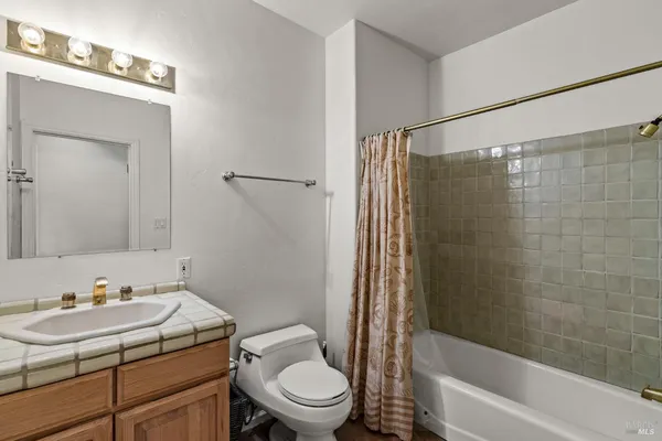 $4,800 | 6578 Oak Leaf Court, Yountville, CA 94599