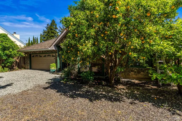 $4,800 | 6578 Oak Leaf Court, Yountville, CA 94599