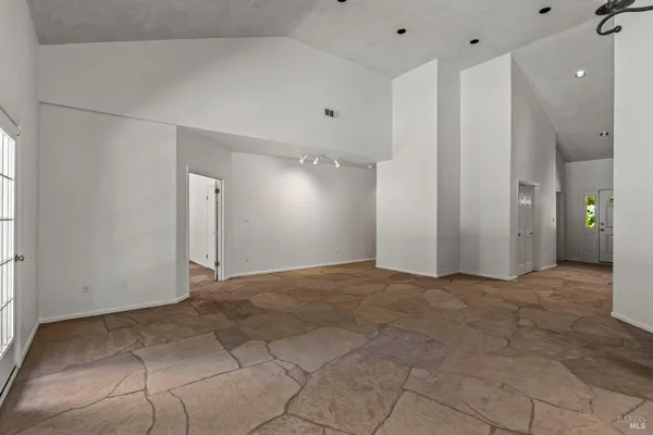 $4,800 | 6578 Oak Leaf Court, Yountville, CA 94599