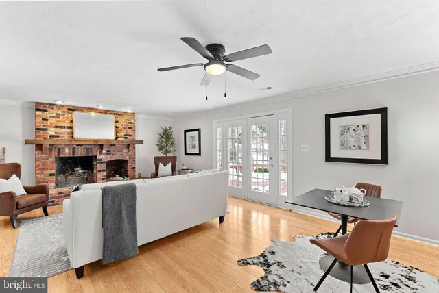 $900,000 | 45 Carrollton Road, Sterling, VA 20165