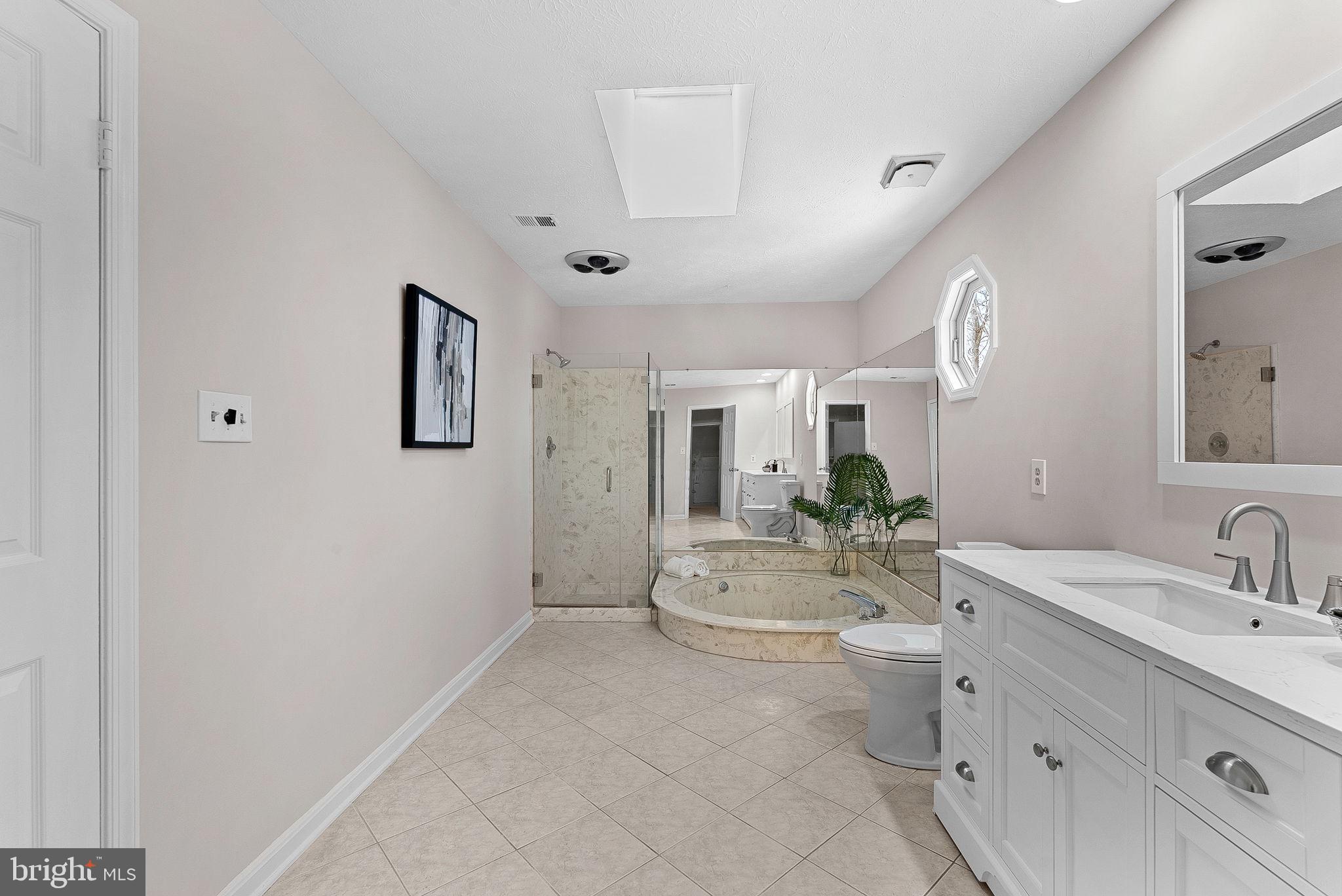45 Carrollton Road Sterling, VA 20165 - Photo 40 of 70 Primary Bath