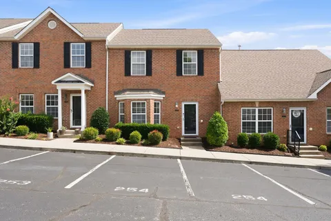 $379,900 | 1101 Downs Boulevard, Unit 254, Franklin, TN 37064