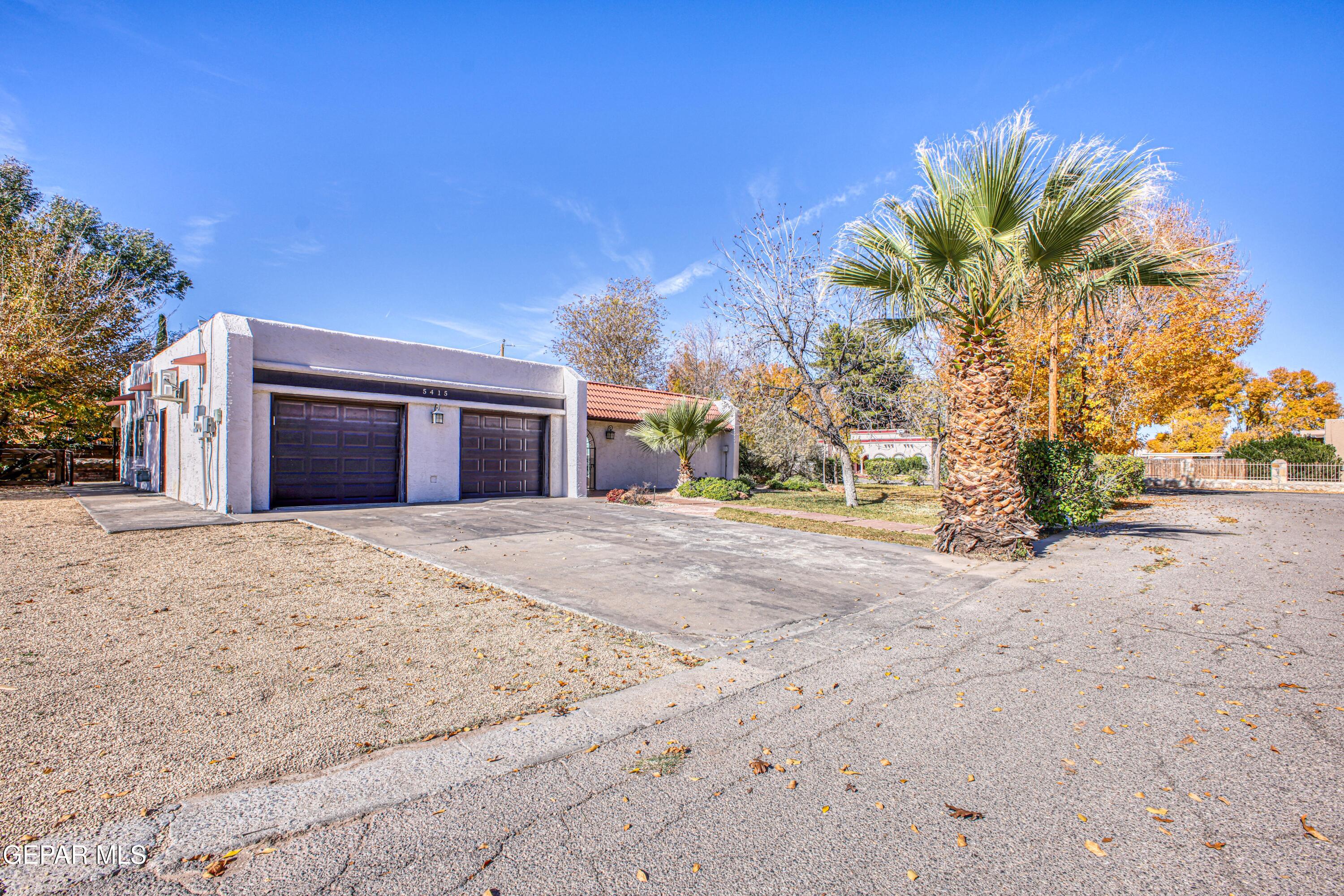 5415 Orantes Place El Paso, TX 79932 - Photo 3 of 94 362A2428_HDR