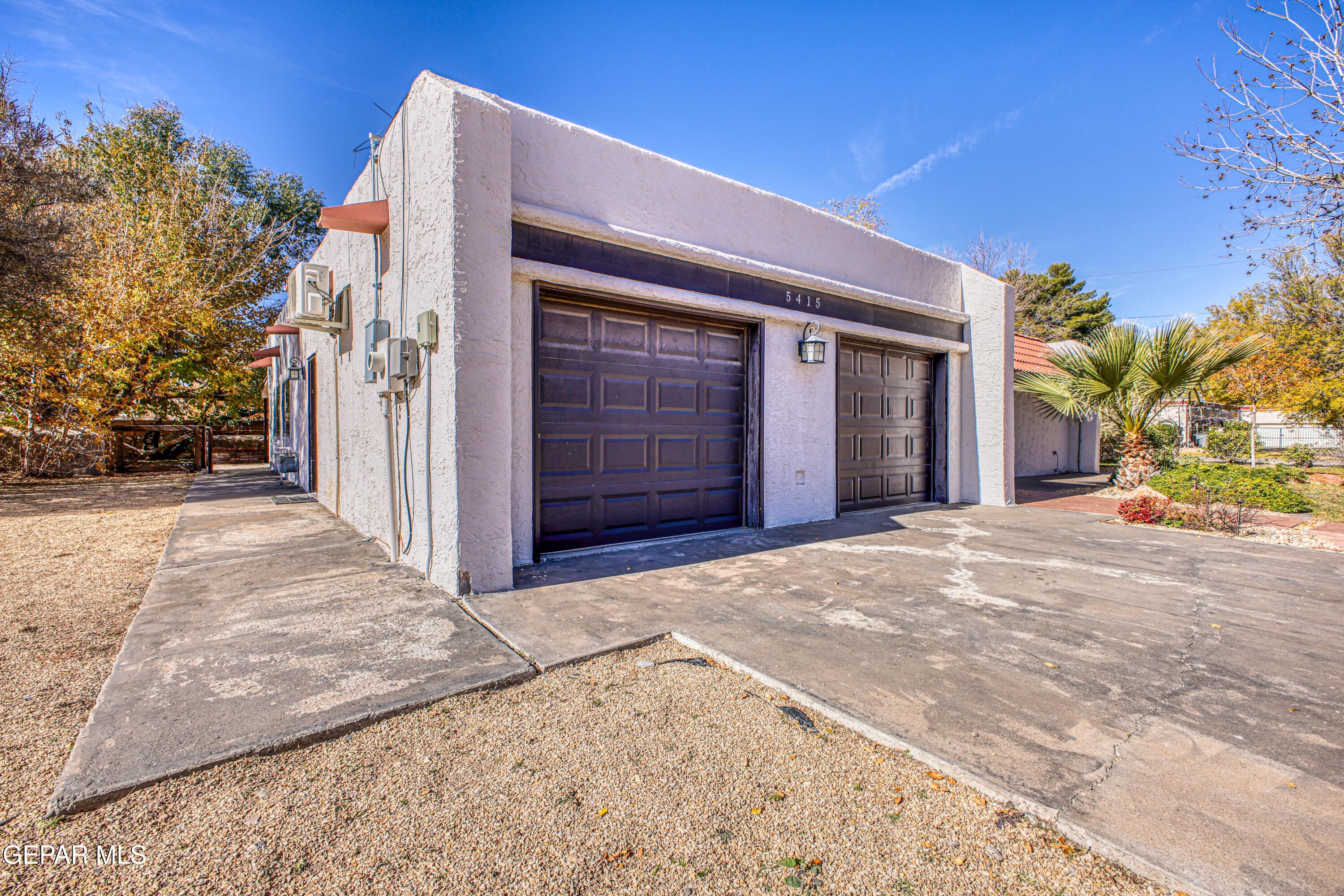 5415 Orantes Place El Paso, TX 79932 - Photo 4 of 94 362A2453_HDR