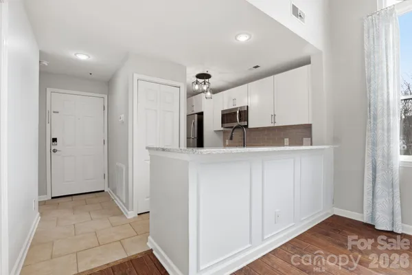$535,000 | 18009 Kings Point Drive, Unit R, Cornelius, NC 28031