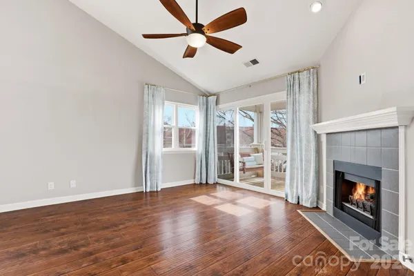 $535,000 | 18009 Kings Point Drive, Unit R, Cornelius, NC 28031