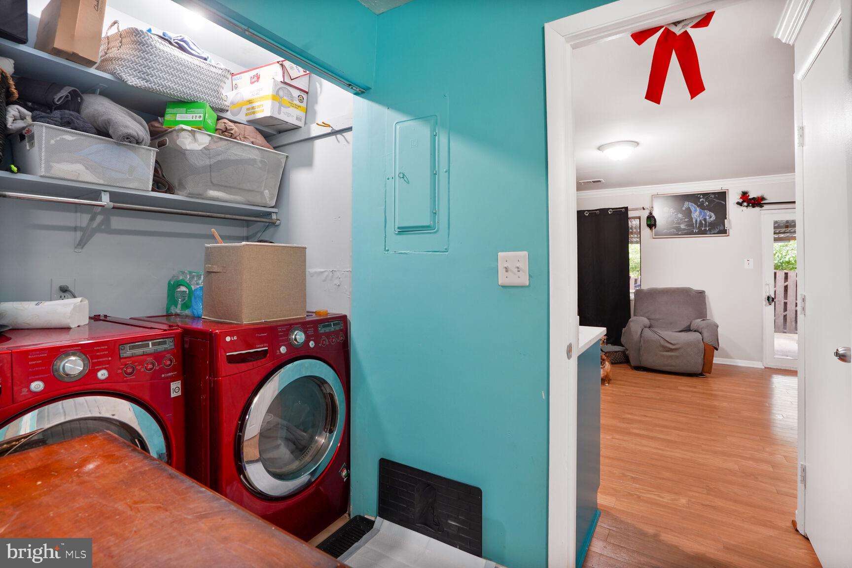 2412 Southgate Square Reston, VA 20191 - Photo 28 of 34 a utility room with dryer and washer