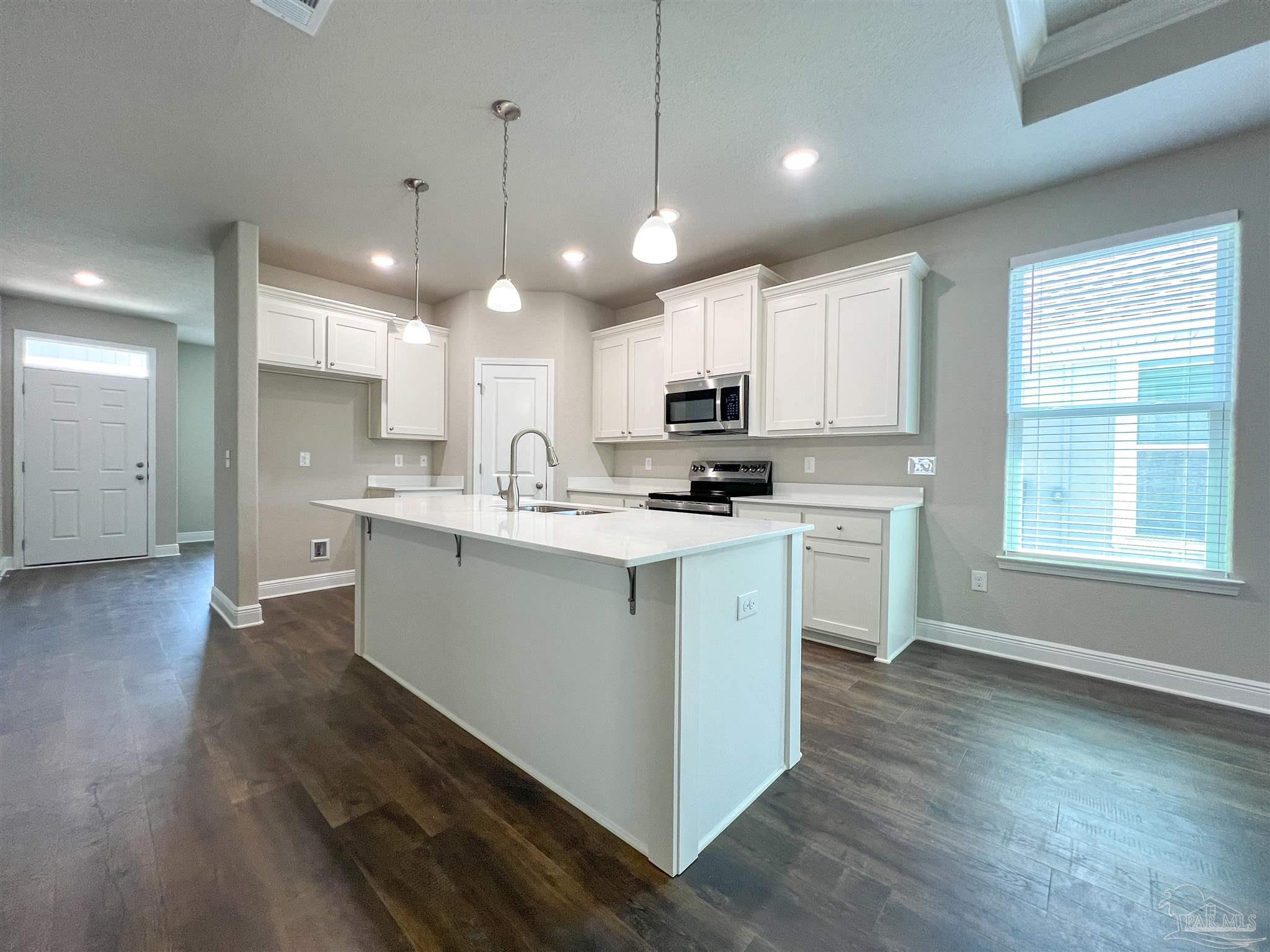 5381 Parkside Drive Pace, FL 32571 - Photo 3 of 32