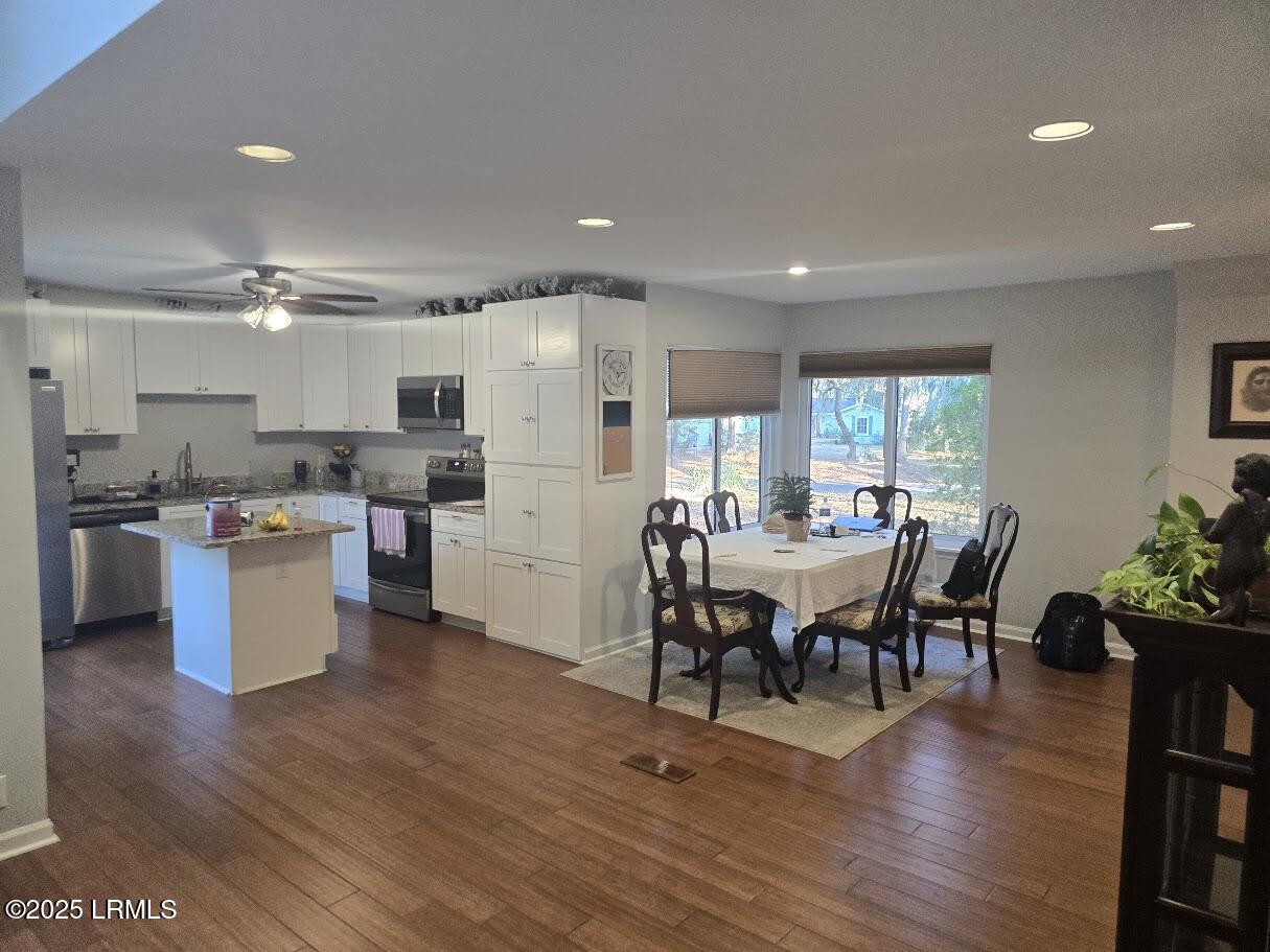 14 Spring Knob Circle Beaufort, SC 29907 - Photo 8 of 37 20251227_153640