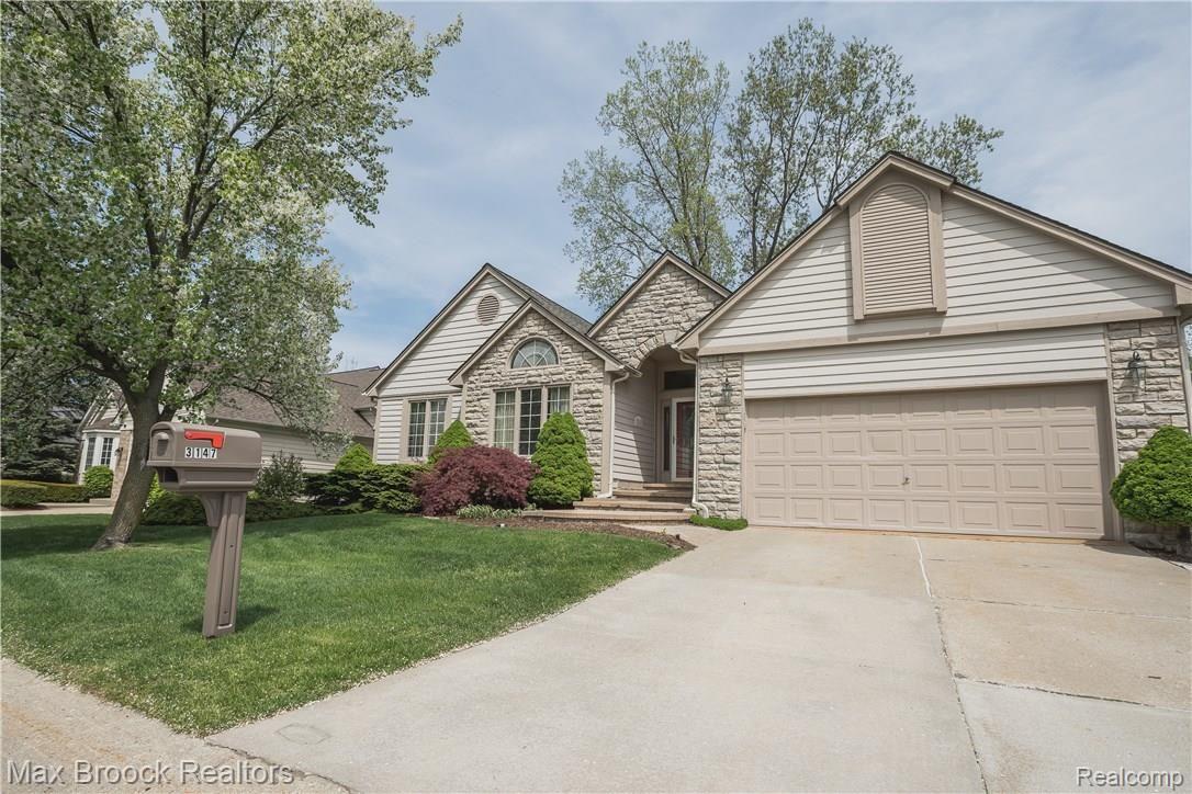 3147 Fairgrove Terrace, Unit 7 Rochester, MI 48309 - Photo 1 of 52 3147 FAIRGROVE TERRACE, ROCHESTER HILLS 48309