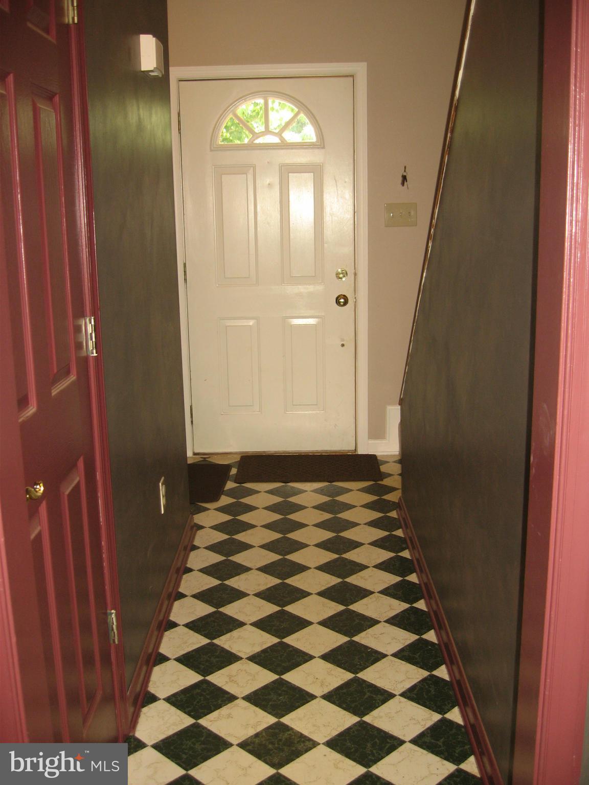 109 Co Rte 12/1 Shepherdstown, WV 25443 - Photo 5 of 16 Interior (General)