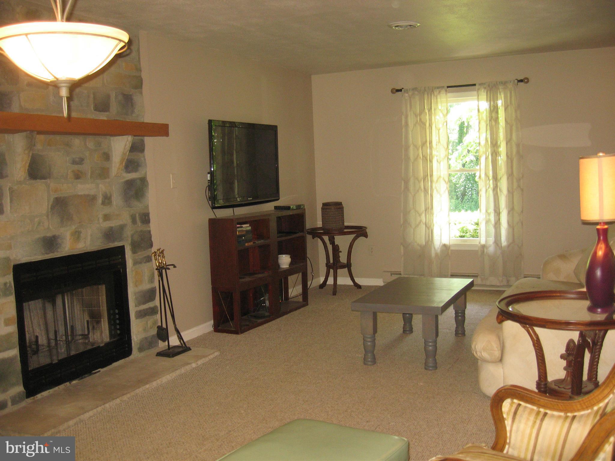 109 Co Rte 12/1 Shepherdstown, WV 25443 - Photo 6 of 16 Living Room