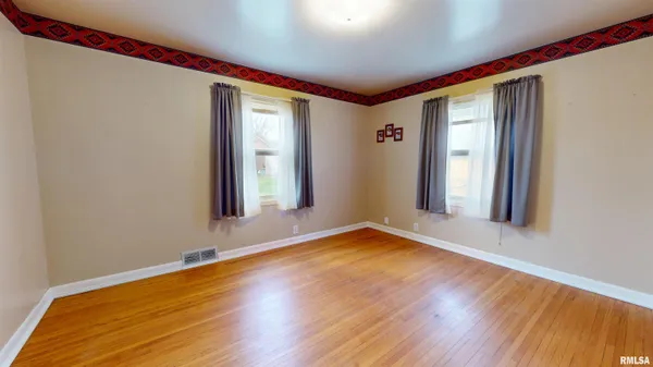 $159,900 | 818 West Truitt Avenue, Chillicothe, IL 61523