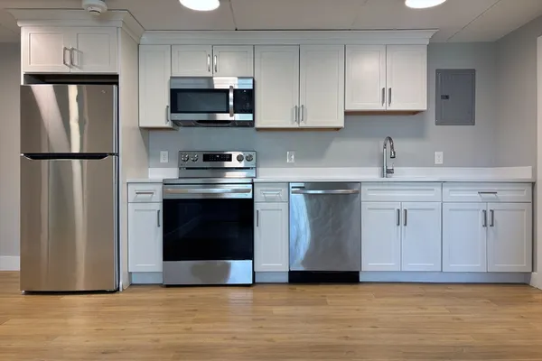 $2,700 | 89 Woodrow Avenue, Unit 6, Boston, MA 02124