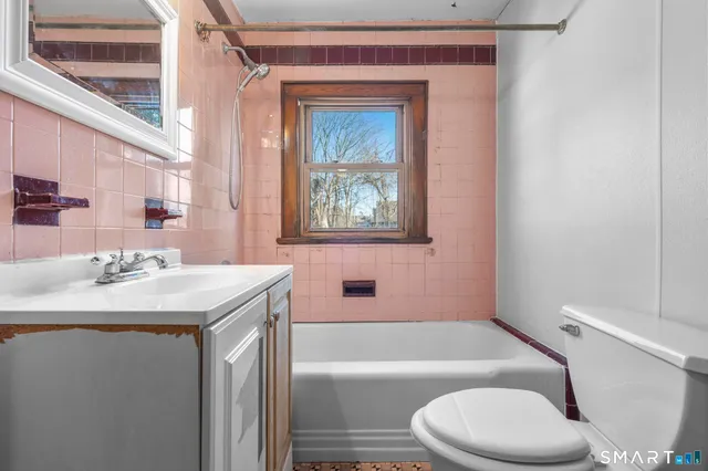 $239,000 | 243 Grove Street, Meriden, CT 06451