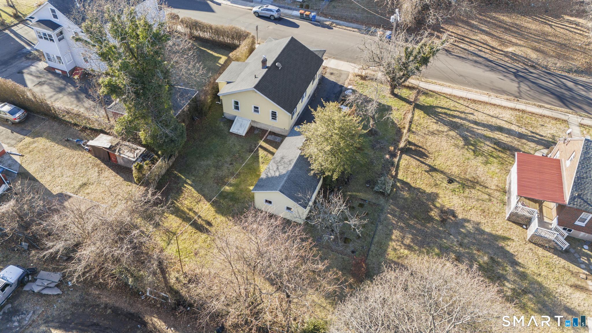 243 Grove Street Meriden, CT 06451 - Photo 4 of 31