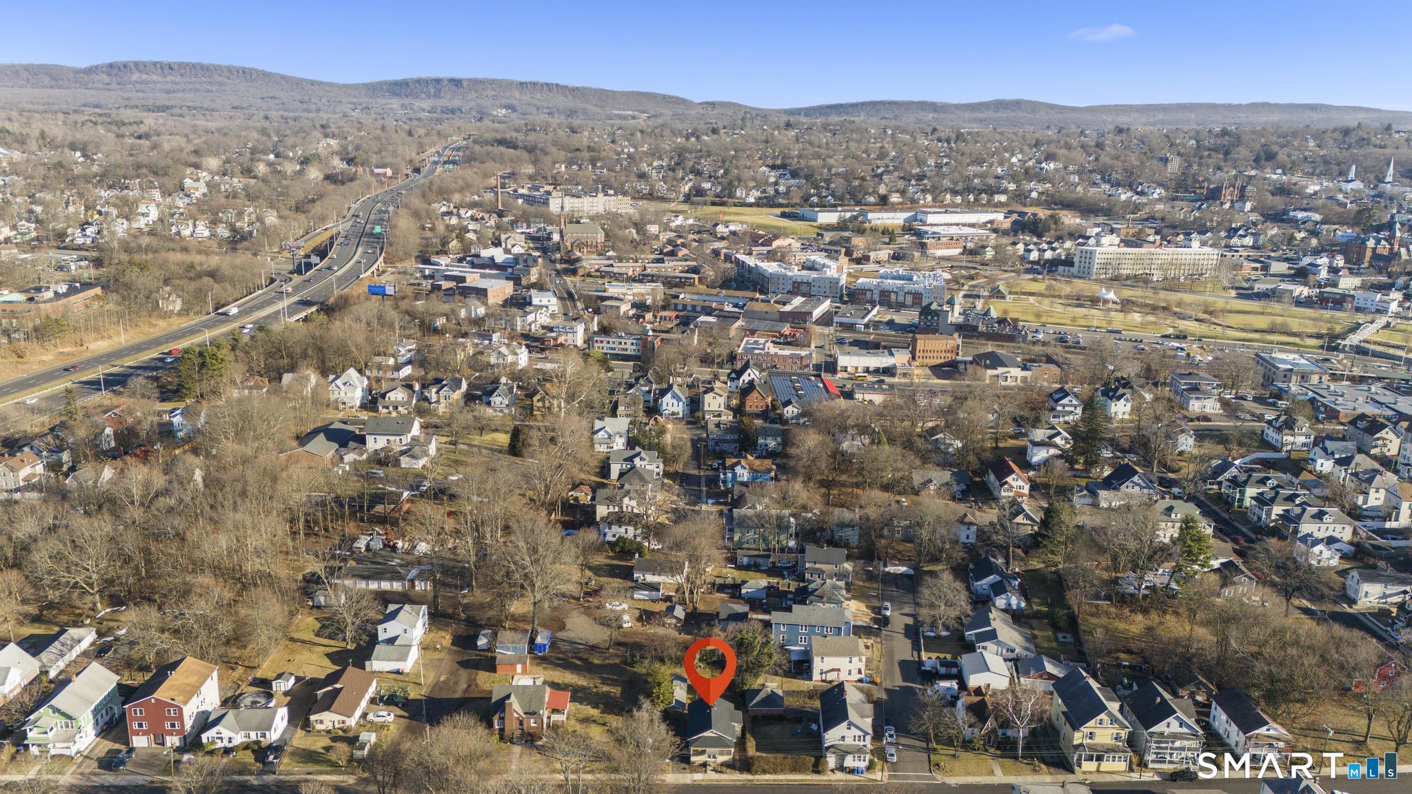 243 Grove Street Meriden, CT 06451 - Photo 6 of 31