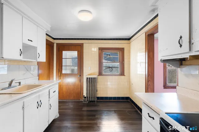 $239,000 | 243 Grove Street, Meriden, CT 06451