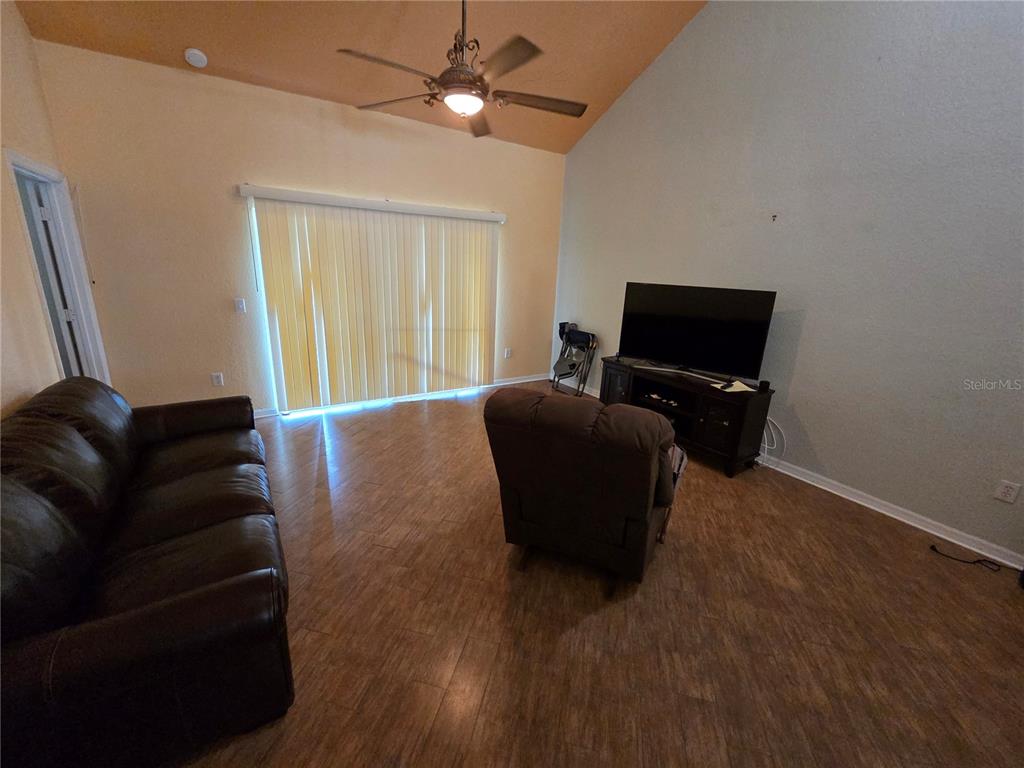 3661 Kings Road, Unit 102 Palm Harbor, FL 34685 - Photo 4 of 26