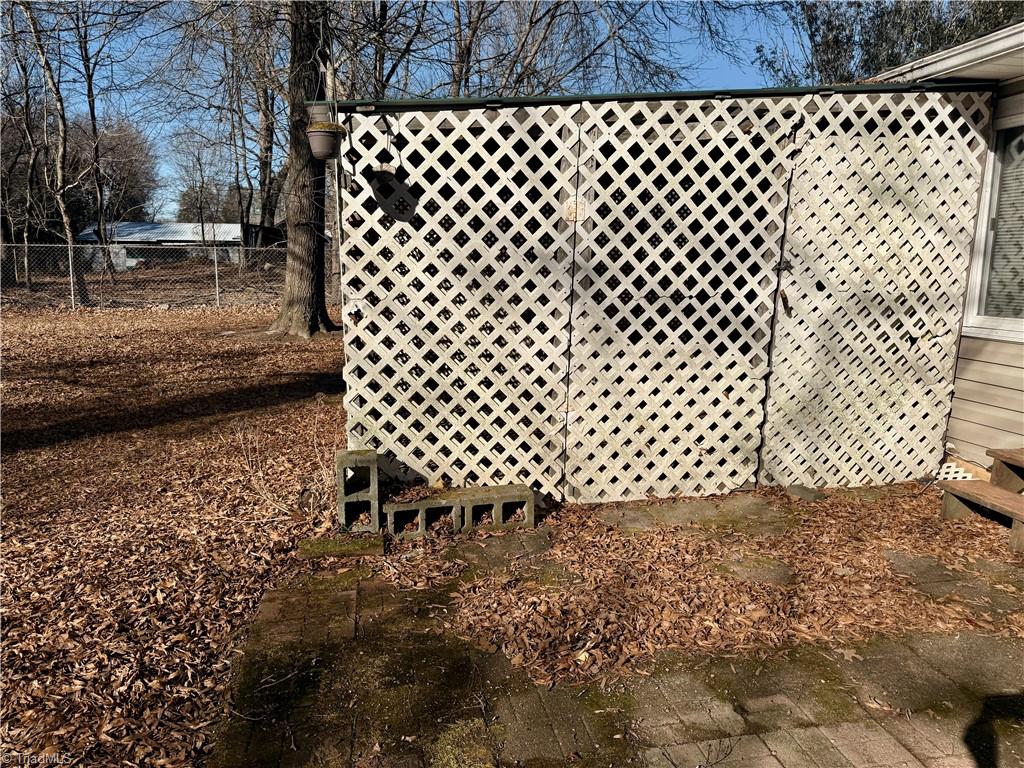 170 Lacy Hepler Road Thomasville, NC 27360 - Photo 12 of 20