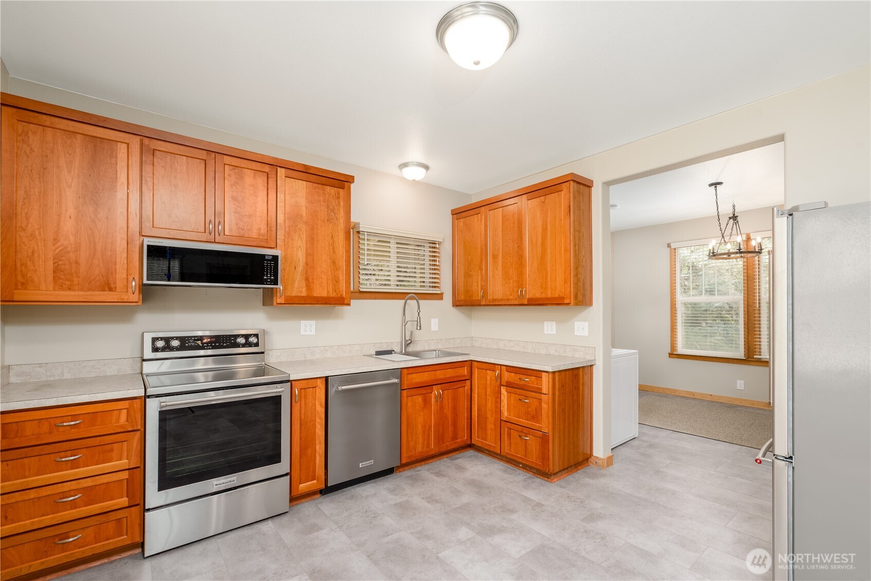 903 South Valley Street Port Angeles, WA 98362 - Photo 11 of 40