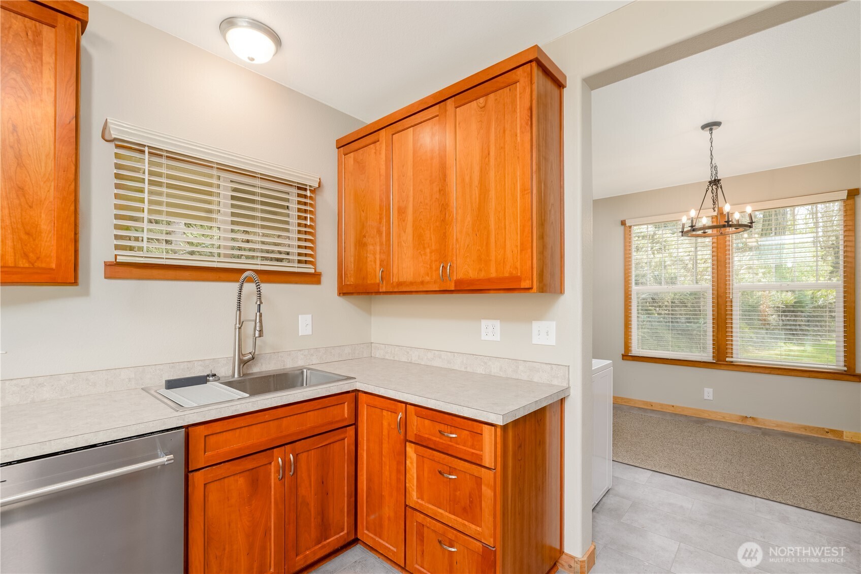 903 South Valley Street Port Angeles, WA 98362 - Photo 12 of 40