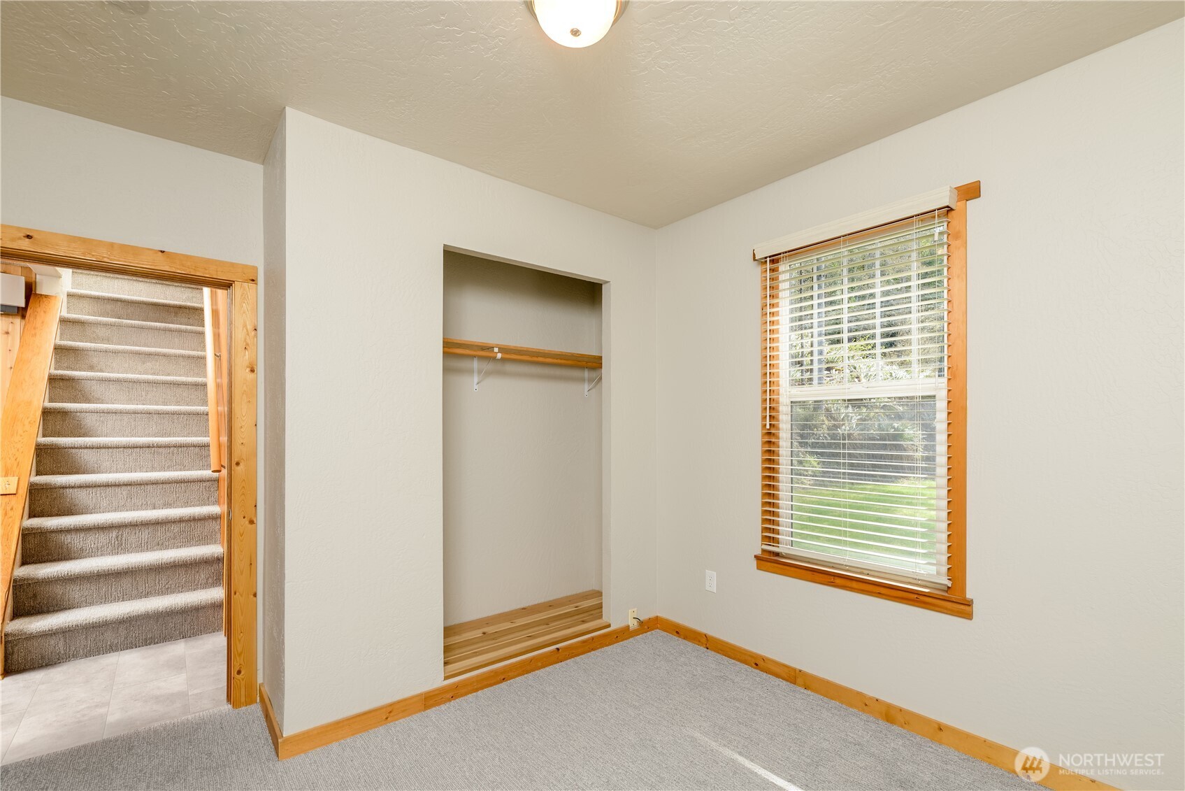 903 South Valley Street Port Angeles, WA 98362 - Photo 15 of 40