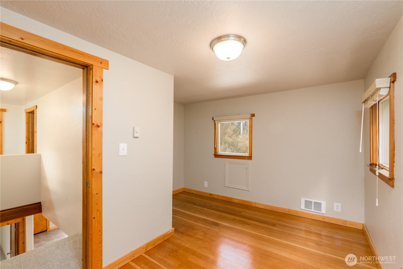 903 South Valley Street Port Angeles, WA 98362 - Photo 18 of 40
