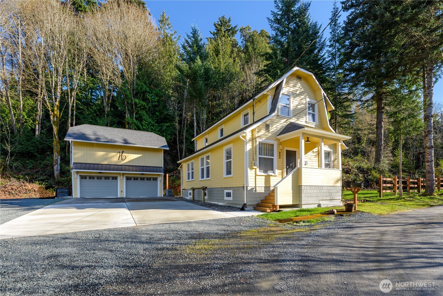 903 South Valley Street Port Angeles, WA 98362 - Photo 2 of 40
