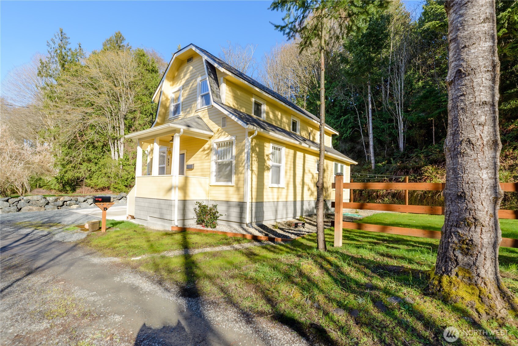 903 South Valley Street Port Angeles, WA 98362 - Photo 3 of 40
