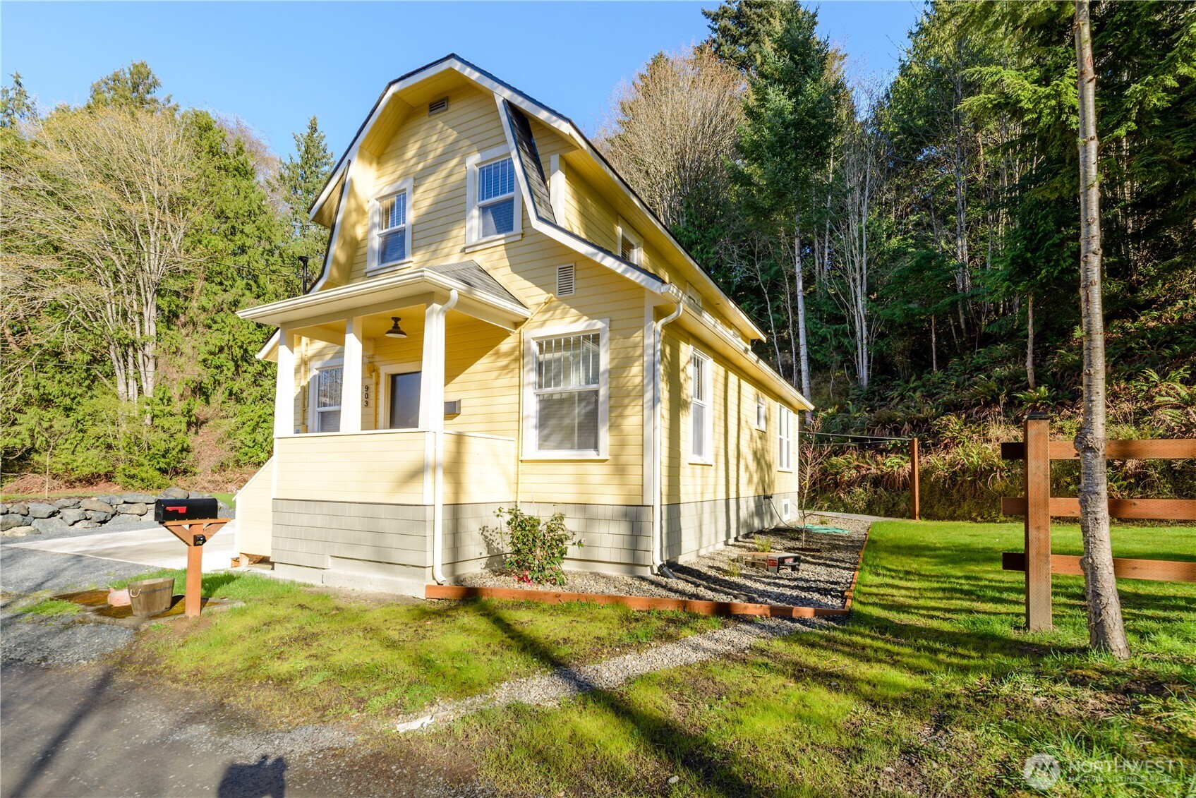 903 South Valley Street Port Angeles, WA 98362 - Photo 4 of 40