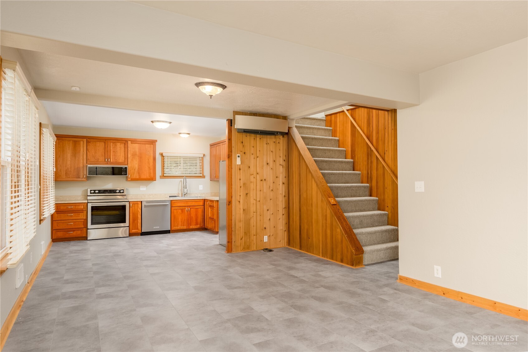 903 South Valley Street Port Angeles, WA 98362 - Photo 8 of 40