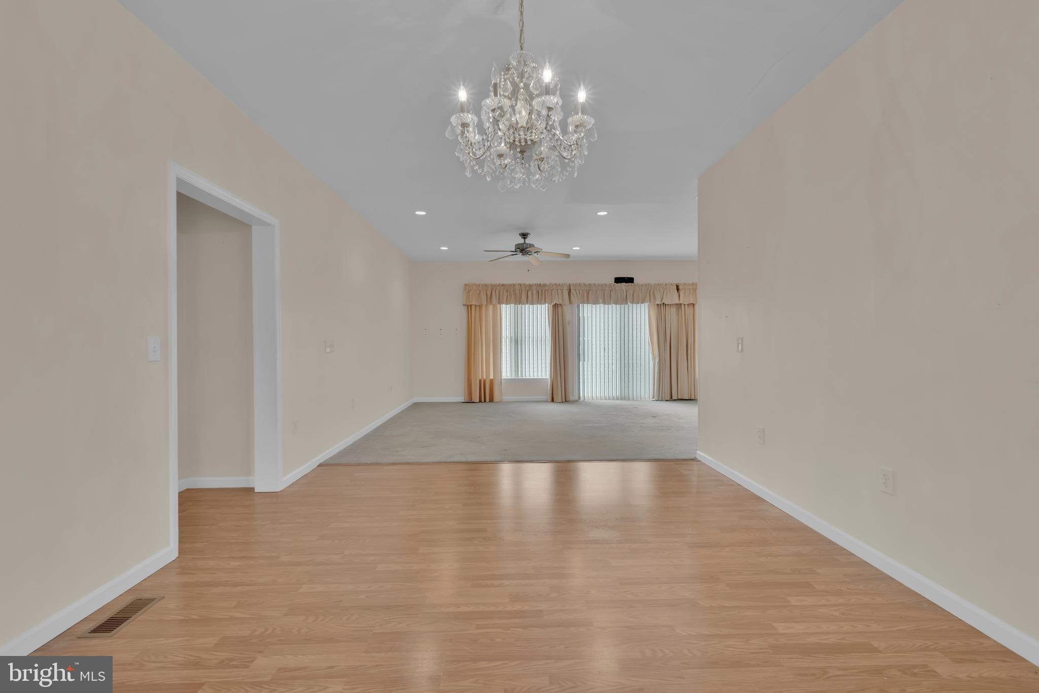 1325 East Riverside Avenue Baltimore, MD 21221 - Photo 14 of 62 Dining Area