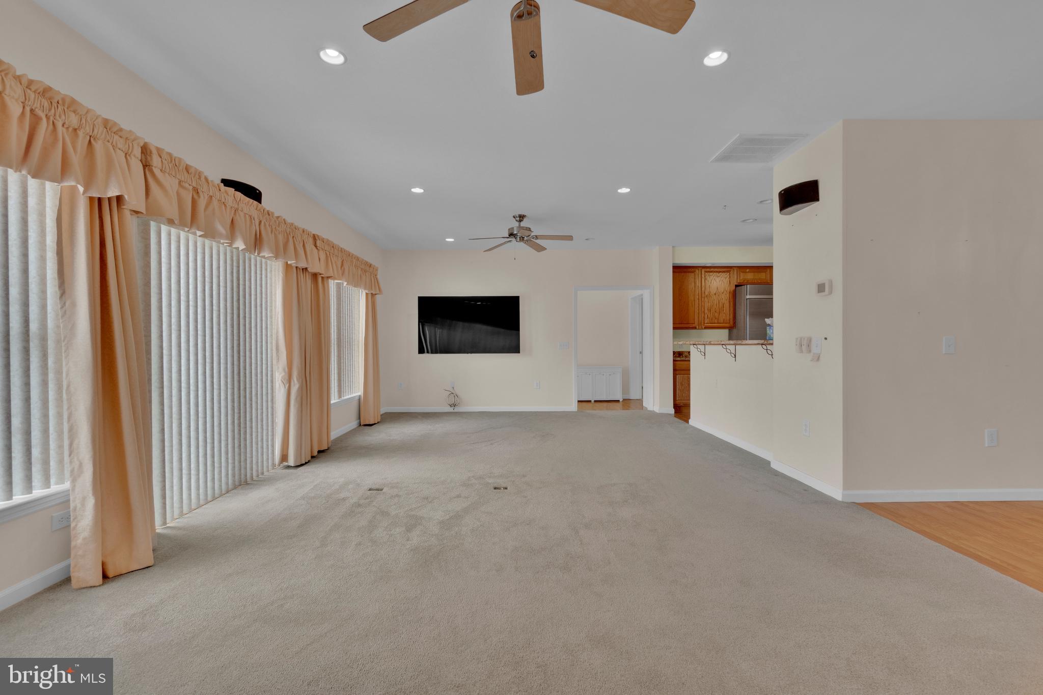 1325 East Riverside Avenue Baltimore, MD 21221 - Photo 16 of 62 Spacious Family Room with Recessed Lighting