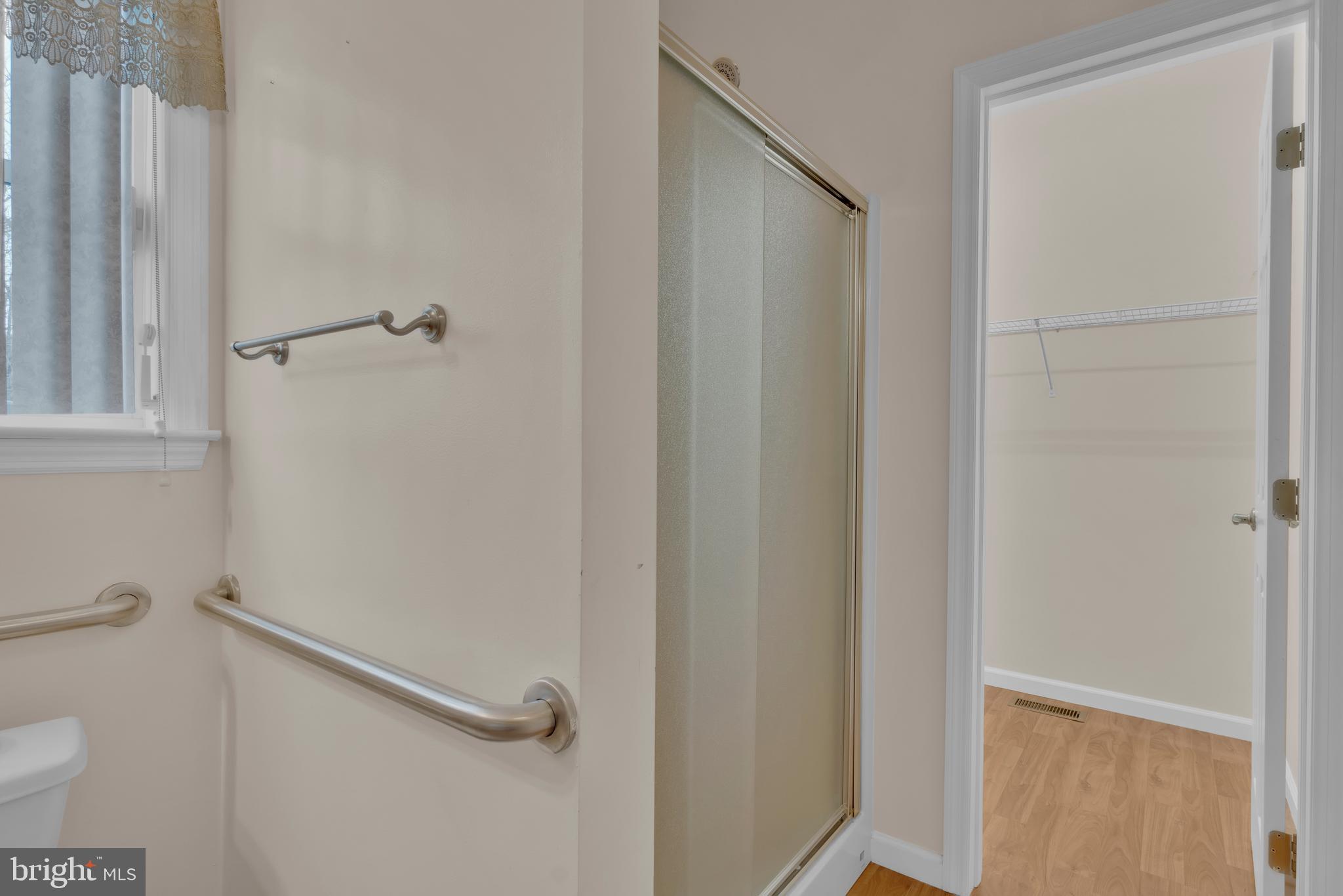 1325 East Riverside Avenue Baltimore, MD 21221 - Photo 31 of 62 1st Primary Bath Shower