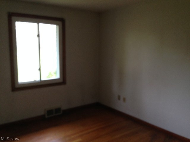 13987 Butternut Road Burton, OH 44021 - Photo 8 of 15 Bedroom