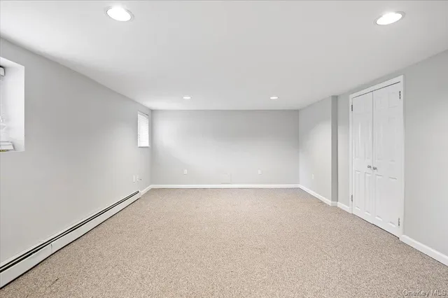 $2,700 | 8 Garfield Avenue, Unit 2, Farmingdale, NY 11735