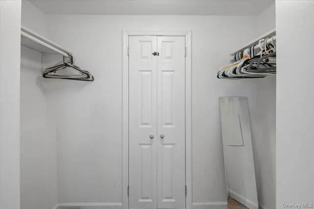 $2,700 | 8 Garfield Avenue, Unit 2, Farmingdale, NY 11735