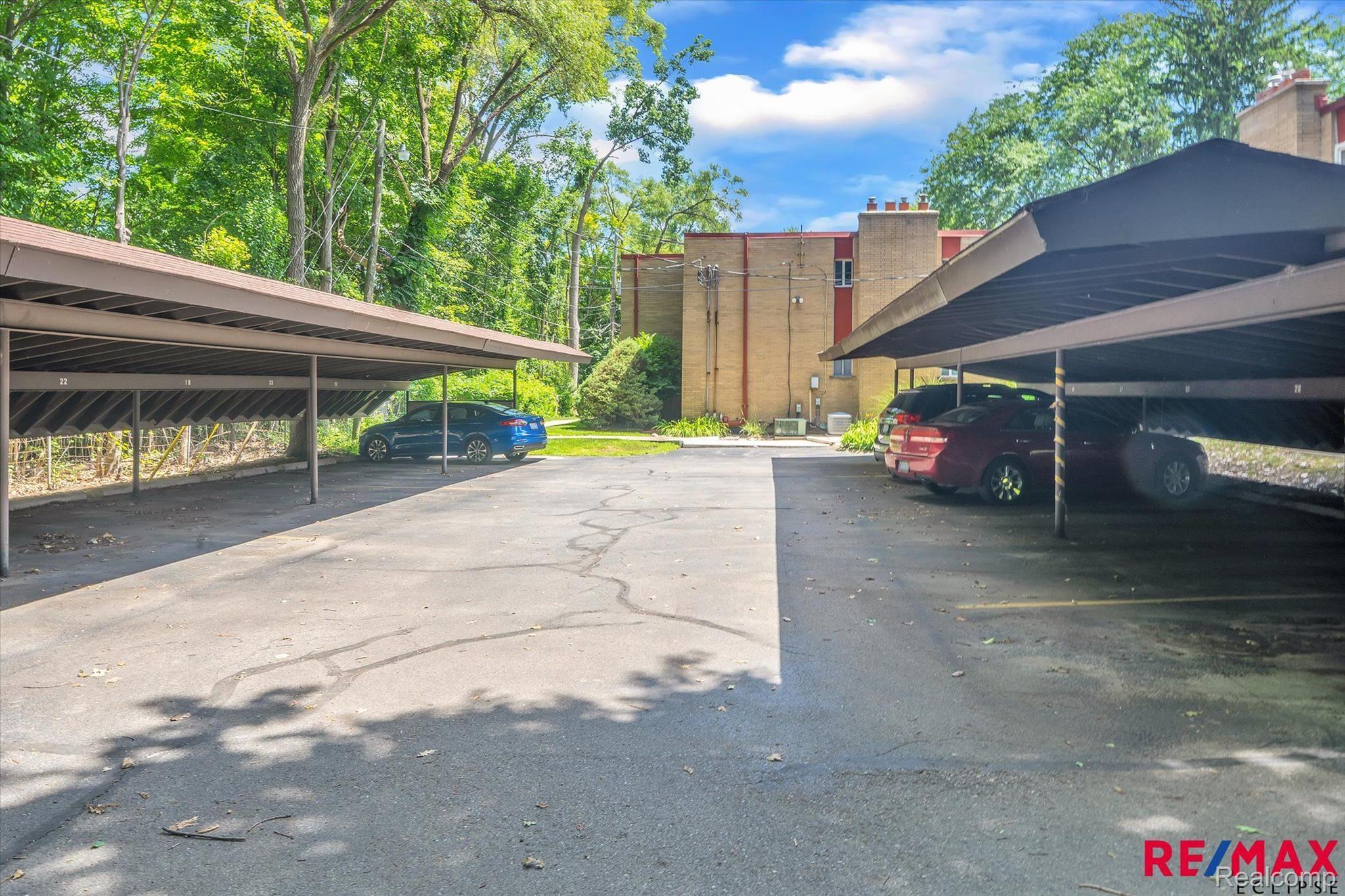 16579 Middlebelt Road Livonia, MI 48154 - Photo 23 of 24 Gallery Image 23