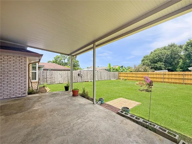 $309,900 | 2733 West Friendship Drive, Harvey, LA 70058