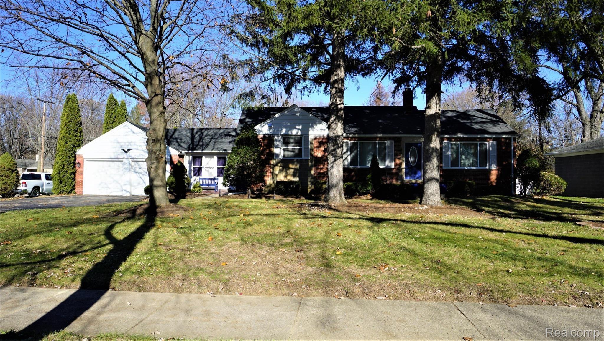29650 Five Mile Road Livonia, MI 48154 - Photo 1 of 34 DSC05044.JPG