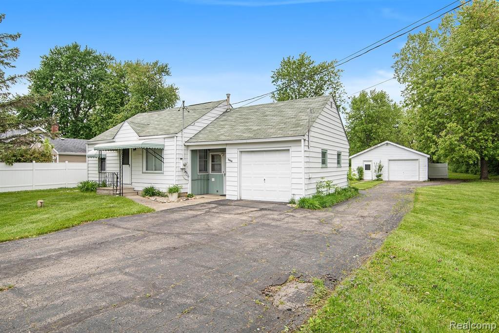 5054 Coldwater Road Flint, MI 48504 - Photo 1 of 25