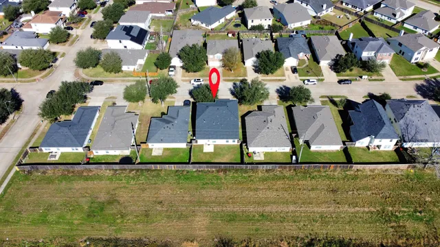 a view of houses with an outdoor space