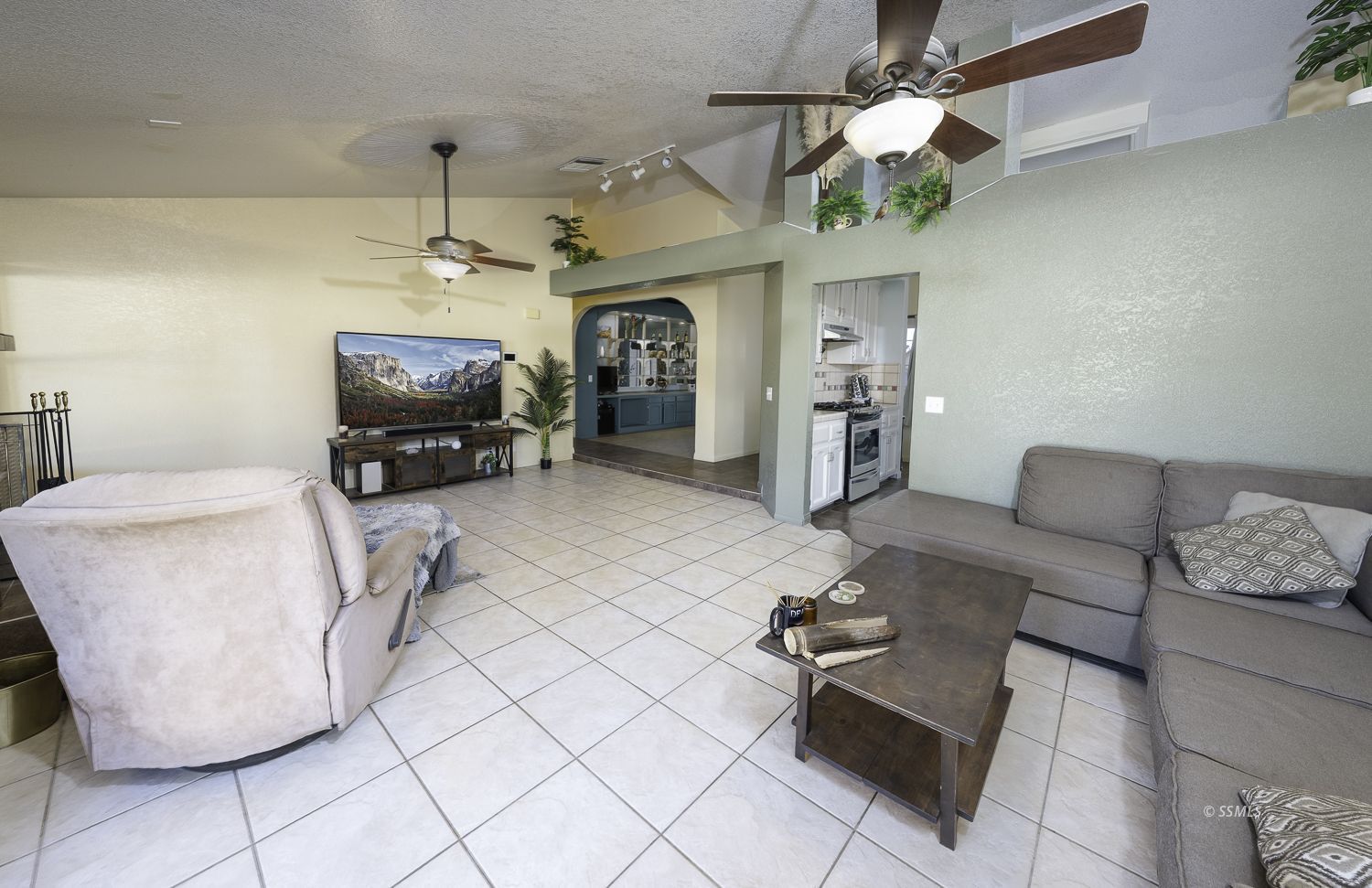 1228 Mandy Court Ridgecrest, CA 93555 - Photo 7 of 36