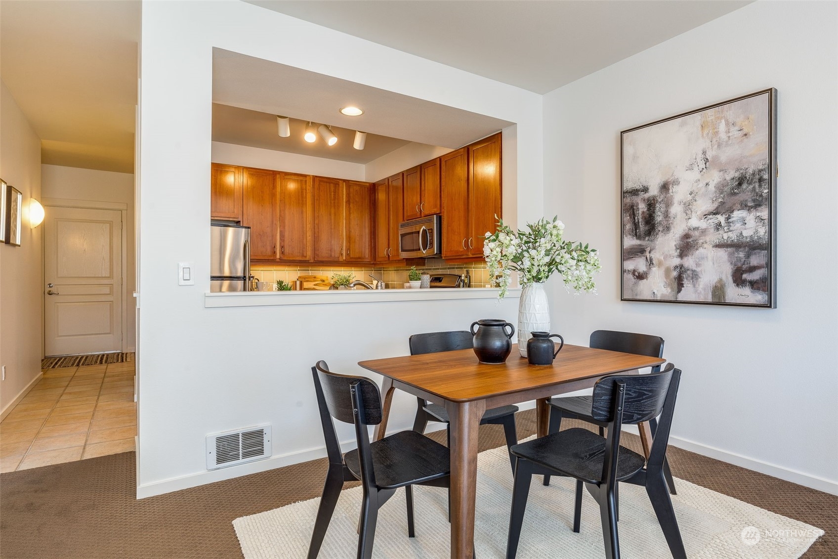 1900 Alaskan Way, Unit 511 Seattle, WA 98101 - Photo 12 of 37 Gallery Image 12
