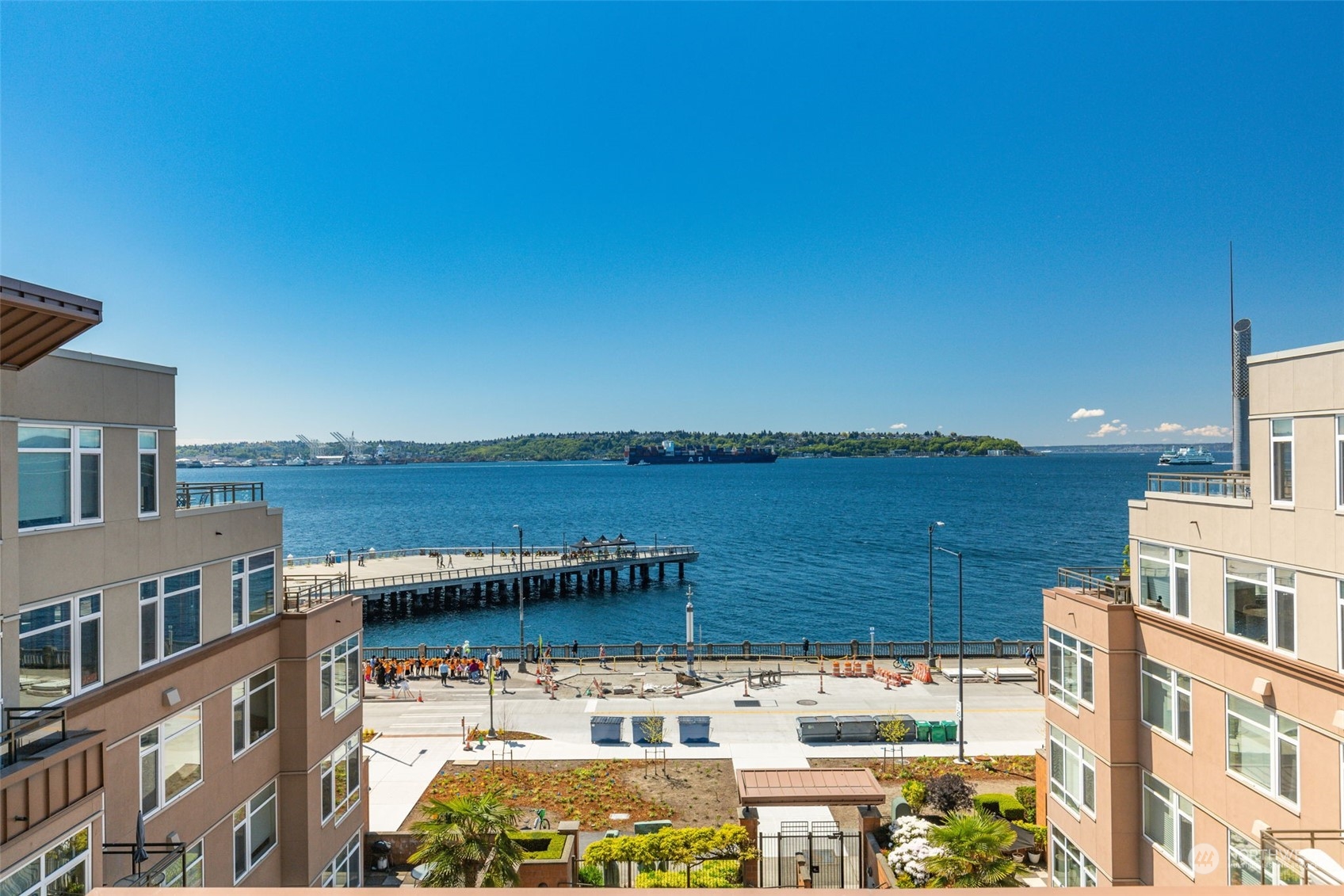 1900 Alaskan Way, Unit 511 Seattle, WA 98101 - Photo 28 of 37 Gallery Image 28