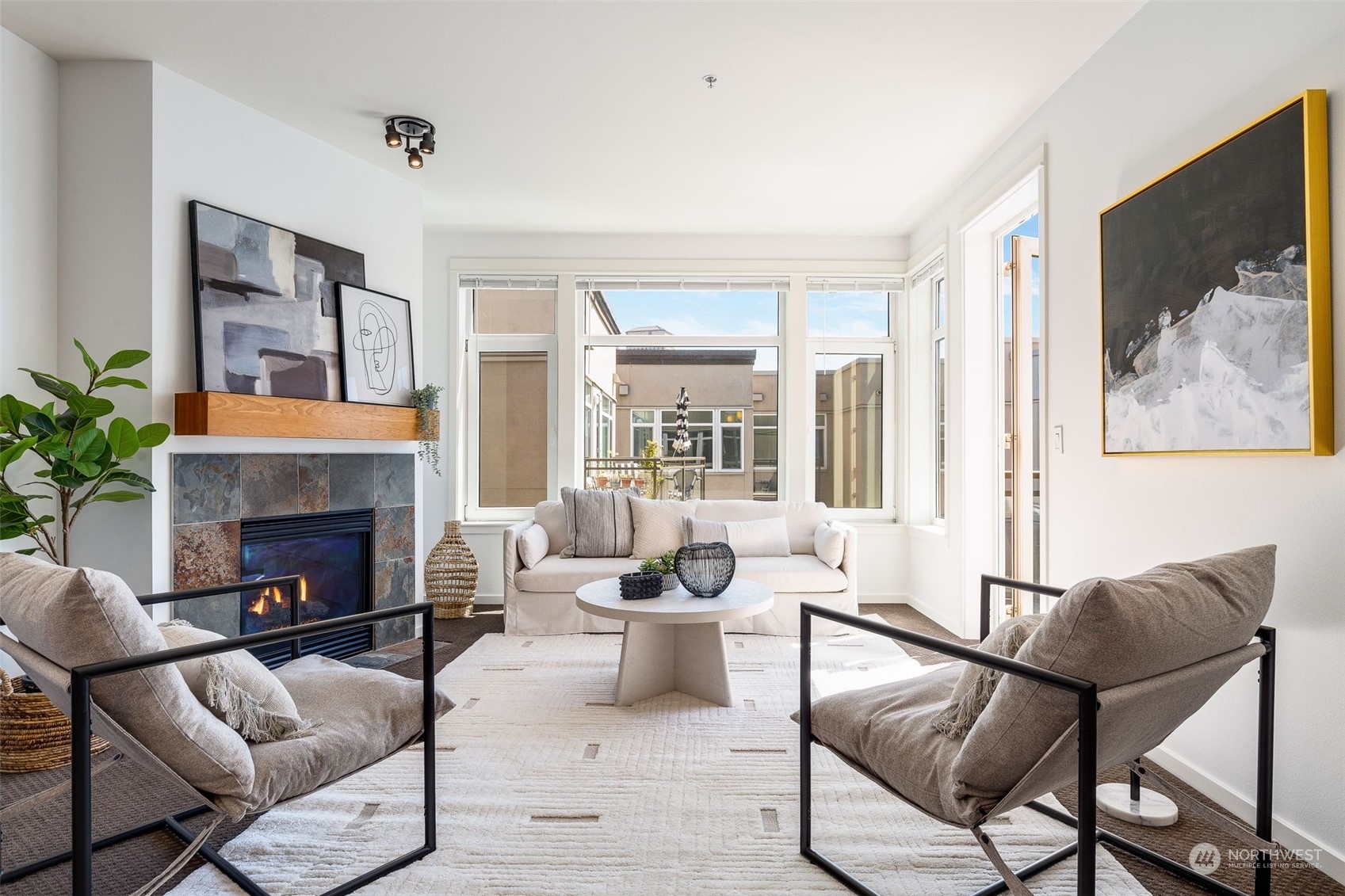 1900 Alaskan Way, Unit 511 Seattle, WA 98101 - Photo 7 of 37 Gallery Image 7