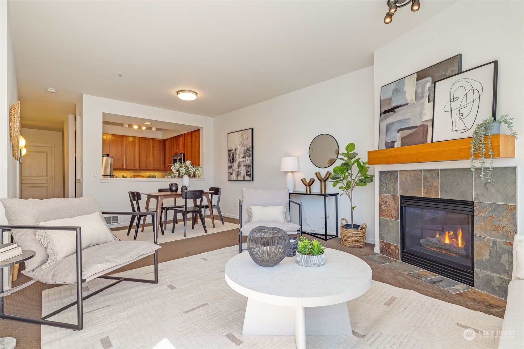 1900 Alaskan Way, Unit 511 Seattle, WA 98101 - Photo 9 of 37 Gallery Image 9